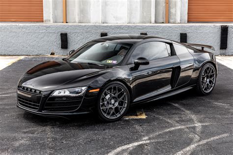 2009 R8