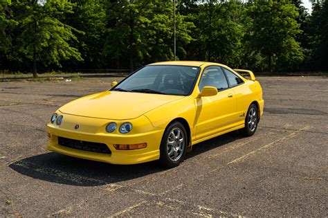 Integra 00